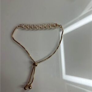 Elegant Gold Bracelet with Crystal Accents